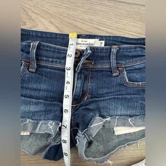 Abercrombie & Fitch Girls 👧 Blue Denim Shorts 🤎 - Picture 4 of 7